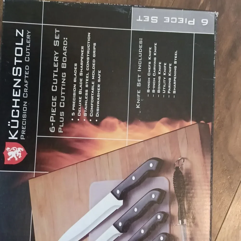 KUCHENSTOLZ 6-Piece Cutlery Set Plus Cutting Board